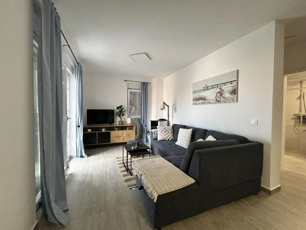 비르 Blizina Mora II Modern Retreat 빌라